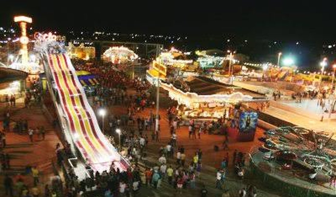 Parque de diversões começa a ser montado e será opção de lazer em Arapiraca