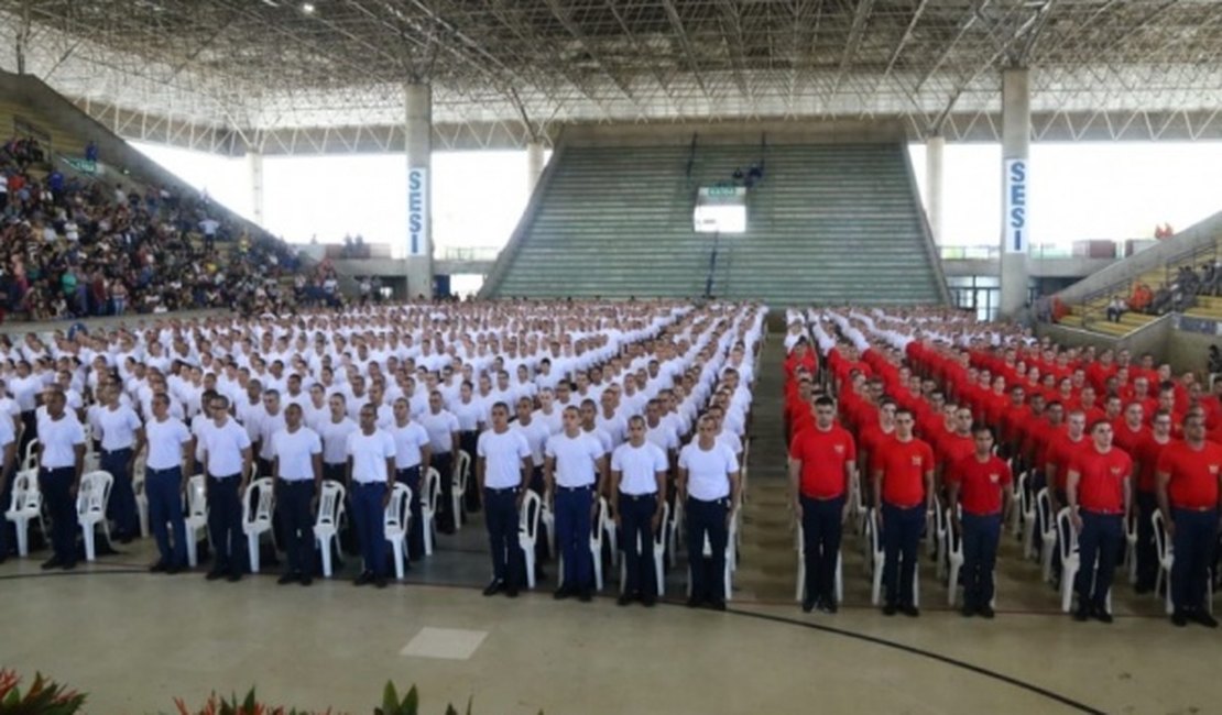 Solenidade marca início da formação de mil novos PMs e 140 bombeiros