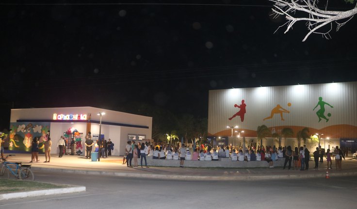 Luciano Barbosa inaugura ginásio de esportes, nova Arapiraquinha e Praça no povoado Bananeiras, em Arapiraca; assista