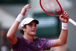João Fonseca elimina Djokovic em Roland Garros com vitória épica