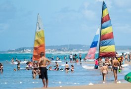 Verão aquece turismo e deve atrair 500 mil visitantes a Alagoas