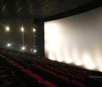 Homem gasta R$ 88 mil em ingressos de cinema para se vingar da namorada