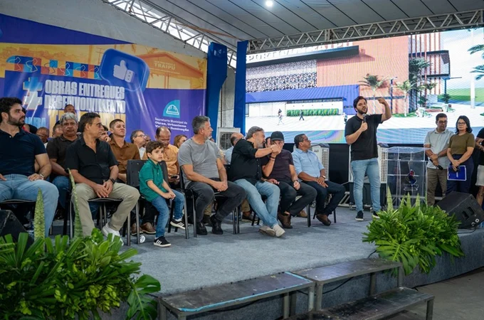 Traipu inaugura pavimentações e autoriza novas obras de infraestrutura em parceria com a Codevasf