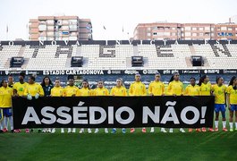 Em jogo contra a Rússia, seleção feminina protesta contra assédio