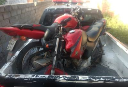 PM recupera duas motocicletas roubadas e apreende droga em Penedo