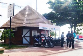 Oplit prende homem suspeito de assaltar alunos na porta de escola
