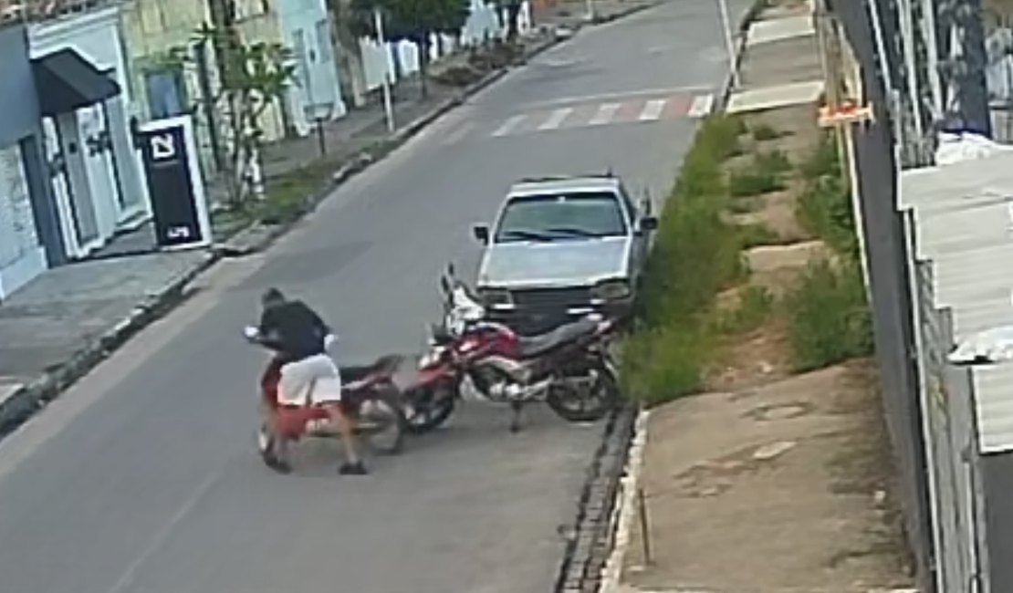 Motocicleta é furtada nas primeiras horas da manhã em Arapiraca