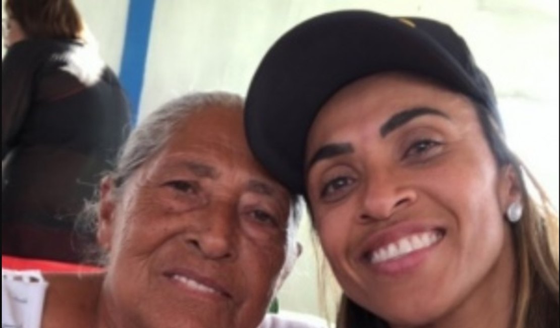 Melhor do mundo, Marta é recebida com festa em Dois Riachos