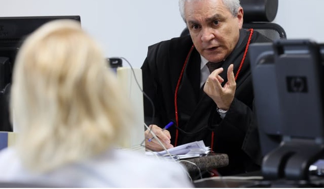 Cabo que matou esposa com 10 tiros, em Maceió, é condenado a ﻿mais de 37 anos de prisão