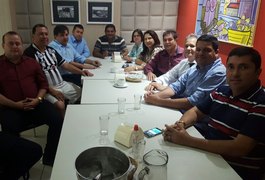Mesa Diretora da Câmara se reúne com vereadores que apoiaram Pablo Fênix