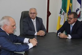 Otávio Praxedes faz sua primeira visita oficial ao município de Arapiraca