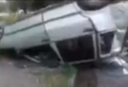 Condutor tenta fugir após colidir em veículo, colide novamente e capota em avenida de Maceió