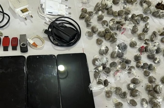 Policiais penais apreendem celulares e drogas no Presídio Baldomero Cavalcanti, em Maceió