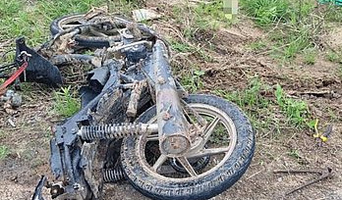 Motociclista morre ao ser atingido por carro em acidente na Zona da Mata