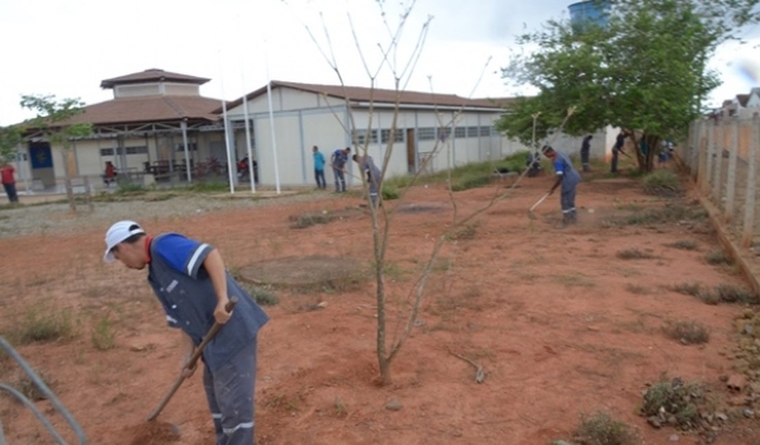 Reeducandos revitalizam escolas de São José da Laje no Dia D Governo Presente