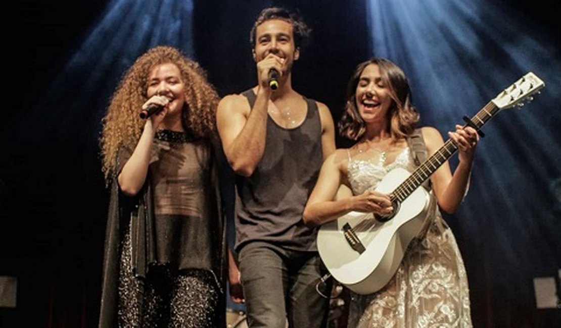 Tiago Iorc desiste de gerenciar carreira de Anavitória após brigas