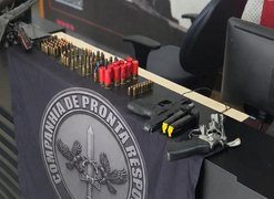 Polícia apreende armas e munição em fazenda e prende suspeito no interior de Alagoas