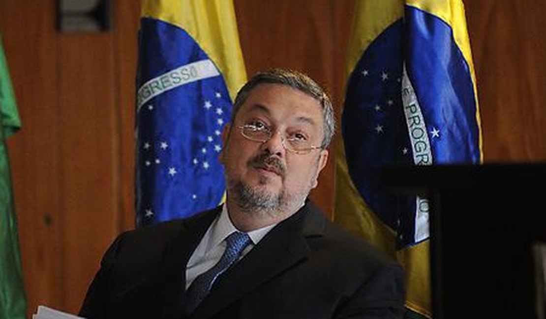 Moro determina bloqueio preventivo de até R$ 128 milhões das contas de Palocci