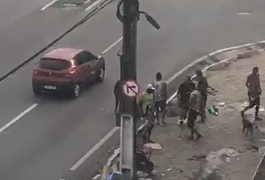 Mulher trans é agredida por grupo no Centro de Maceió; Polícia Civil investigará casos de violência