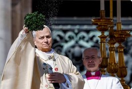 Papa Leão XIV manda mensagem em português em missa de Páscoa no Vaticano
