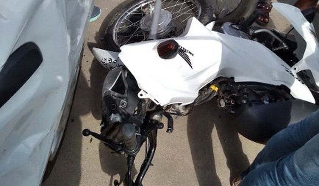Colisão entre moto e carro deixa motociclista ferido em São Miguel dos Campos