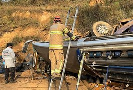 Ônibus com torcida do Corinthians ficou sem freios e tinha pneus carecas, diz polícia