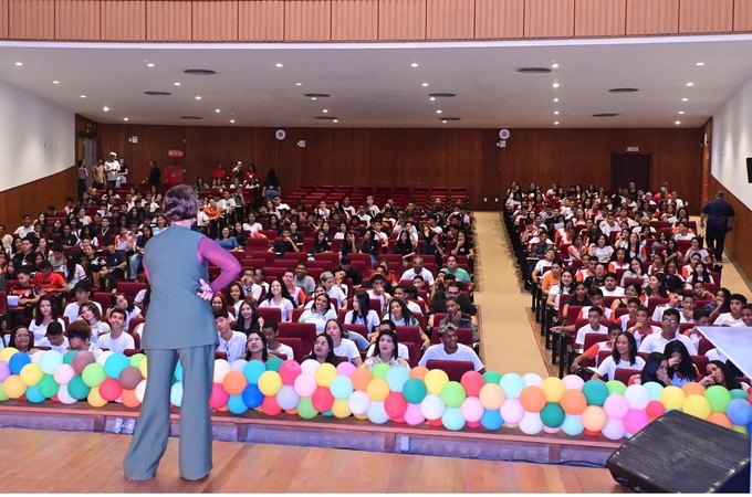 SEMED Penedo intensifica preparativos para a Prova SAEB com aulão para 600 alunos no Centro de Convenções