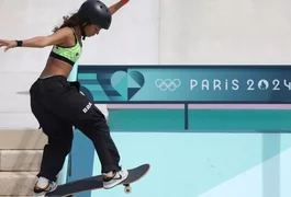 Rayssa Leal sofre quedas, mas brilha nas manobras e tem pontuação recorde nos Jogos Olímpicos de Paris-2024