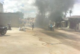 Moradores da Canafístula protestam por melhorias no bairro nesta segunda-feira