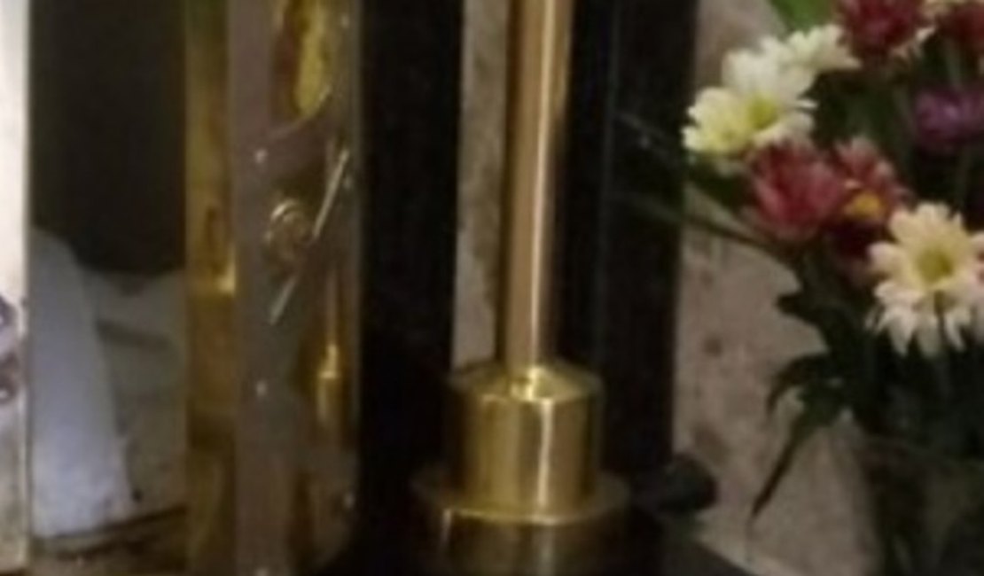 Bandidos vandalizam Igreja do Bonfim e chegam a urinar em objetos