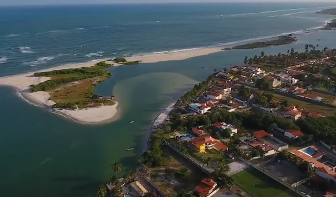 Cinco pessoas perdem horário de retorno de barco e ficam presas em ilha, em Marechal Deodoro