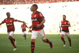 Flamengo vence o Santos e assume a vice-liderança do Brasileirão