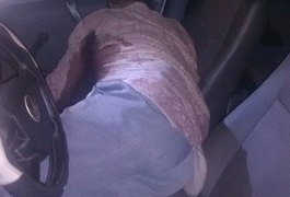 Populares encontram homem morto dentro de carro no Agreste alagoano