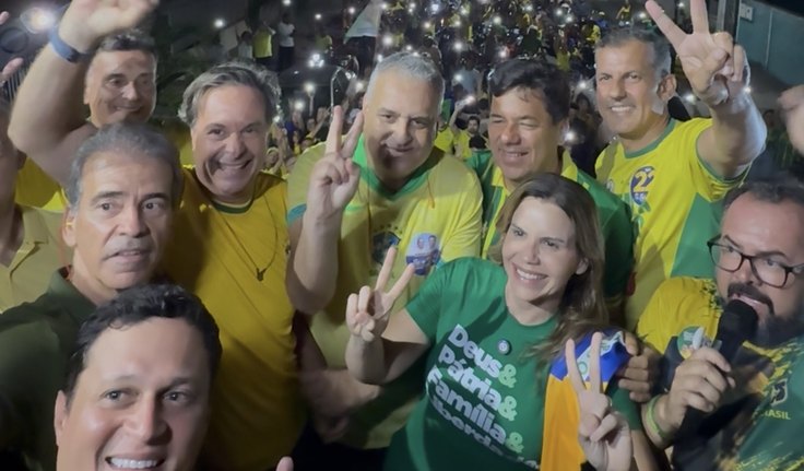 Pernambuco se veste de verde-amarelo para apoiar Flávio Bolsonaro e Alfredo Gaspar