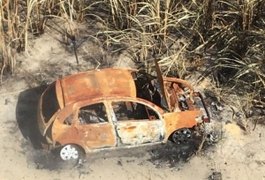 Polícia encontra carro carbonizado no Polo de Marechal Deodoro