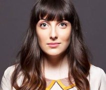 Clarice Falcão comenta clipe com nudez explícita: 'amigos se divertindo'