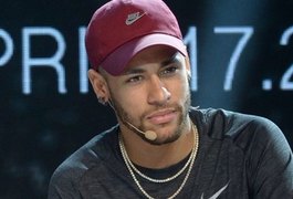 Modelo que acusa Neymar de estupro já teria se envolvido com outros famosos, diz site