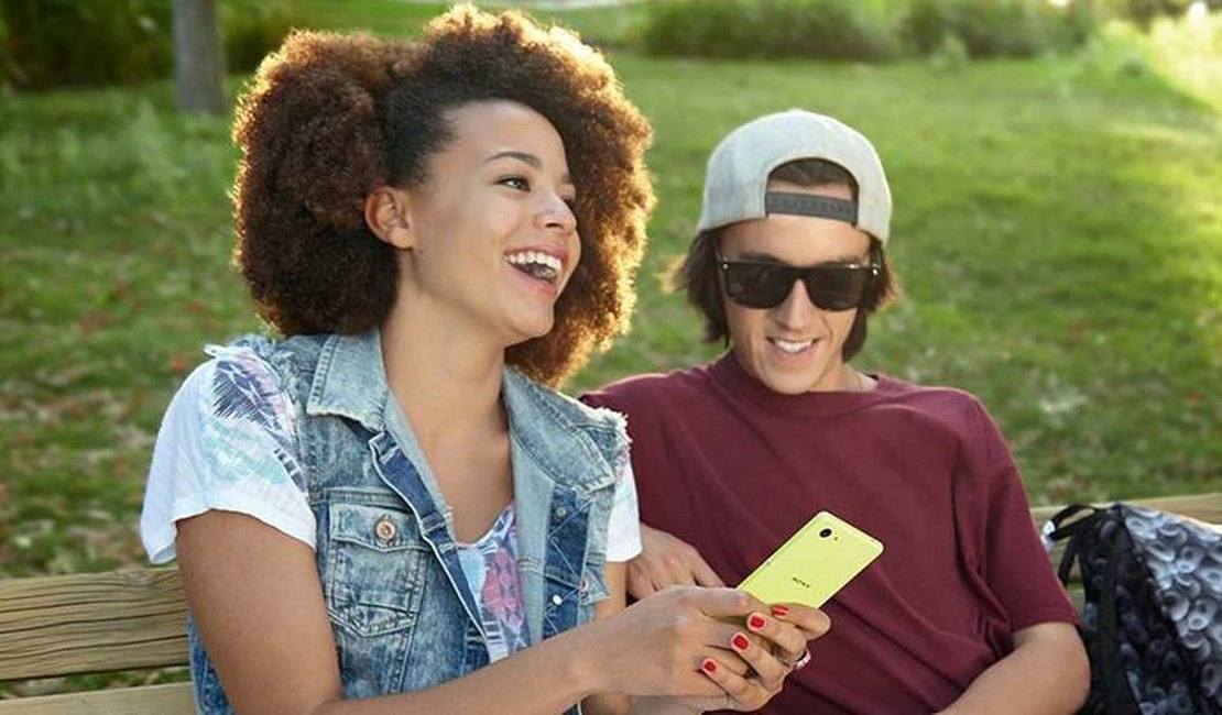 Pesquisa: Jovens preferem novos smartphones a carro usado