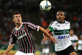 Coritiba vence Fluminense e sai da zona de rebaixamento