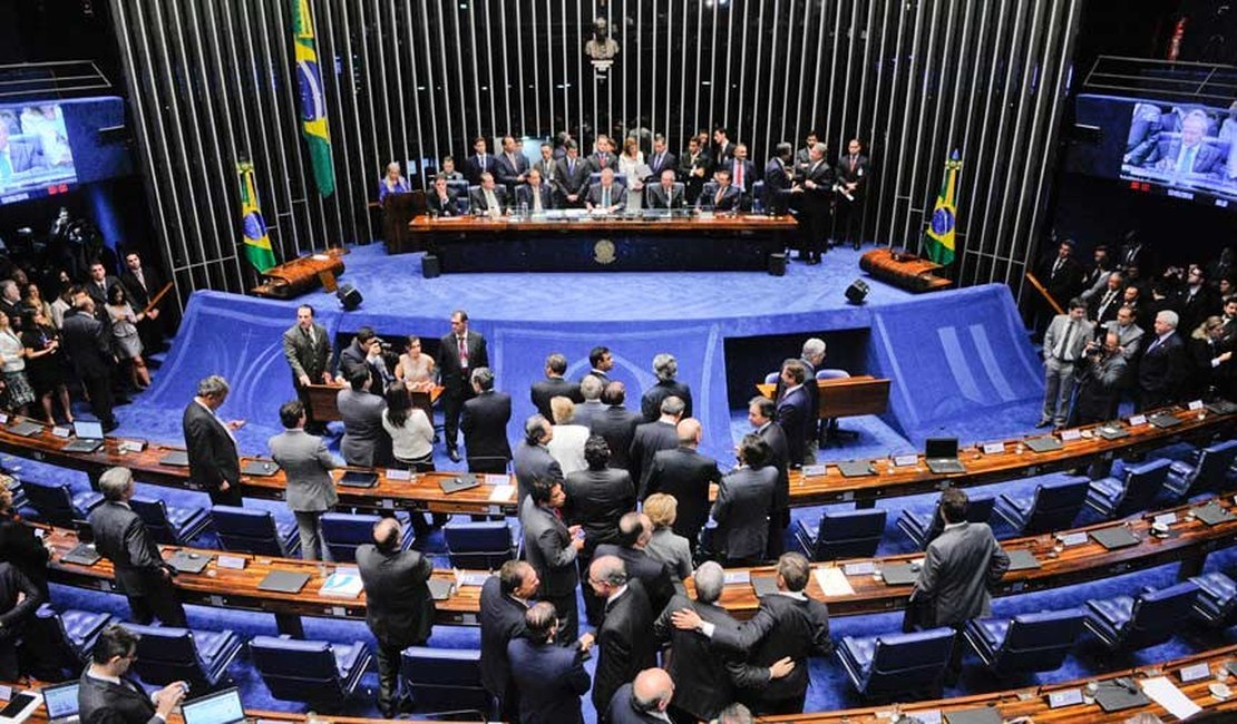 Senadores decidem nesta terça-feira se Dilma Rousseff vai a julgamento