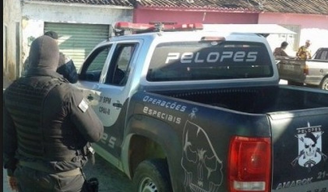 Homem agride mulher e acaba alvejado por desconhecido no bairro Manoel Teles, em Arapiraca