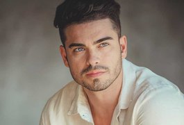 Ator Sidney Sampaio destrói quarto e pula da janela de hotel