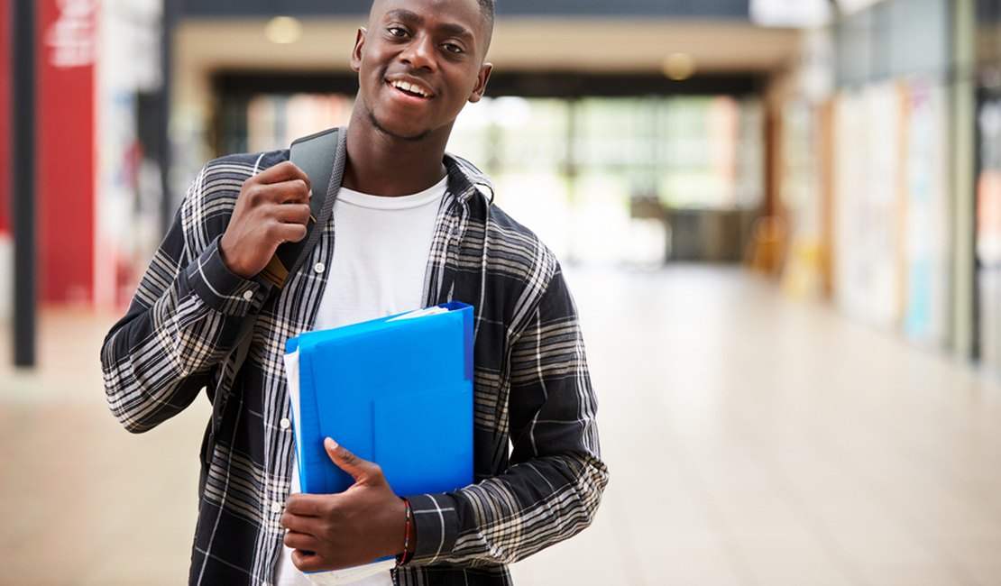 Estudantes com contratos inadimplentes do Fies podem fazer renegociação