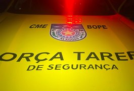 BOPE prende homem suspeito de tráfico de drogas na Grota do Rafael, no Jacintinho