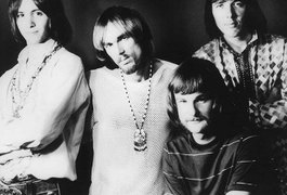 Morre o músico Ron Bushy, baterista da banda Iron Butterfly
