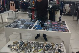 Rocam prende jovem dentro de loja no shopping por roubo de celulares e relógios