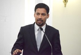 Deputado Rodrigo Cunha procura TJ para pedir o cumprimento da lei dos cartórios