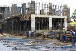 Construção civil fecha 465 mil postos de trabalho em 12 meses
