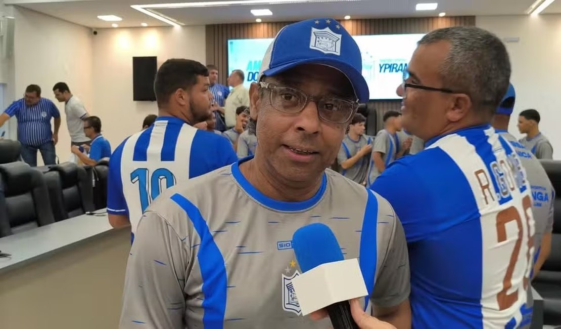 Morre Carlos Alberto Dias, ex-jogador da seleção brasileira, aos 59 anos