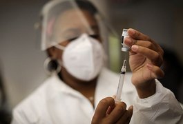 Governo Bolsonaro decide comprar vacina da Pfizer